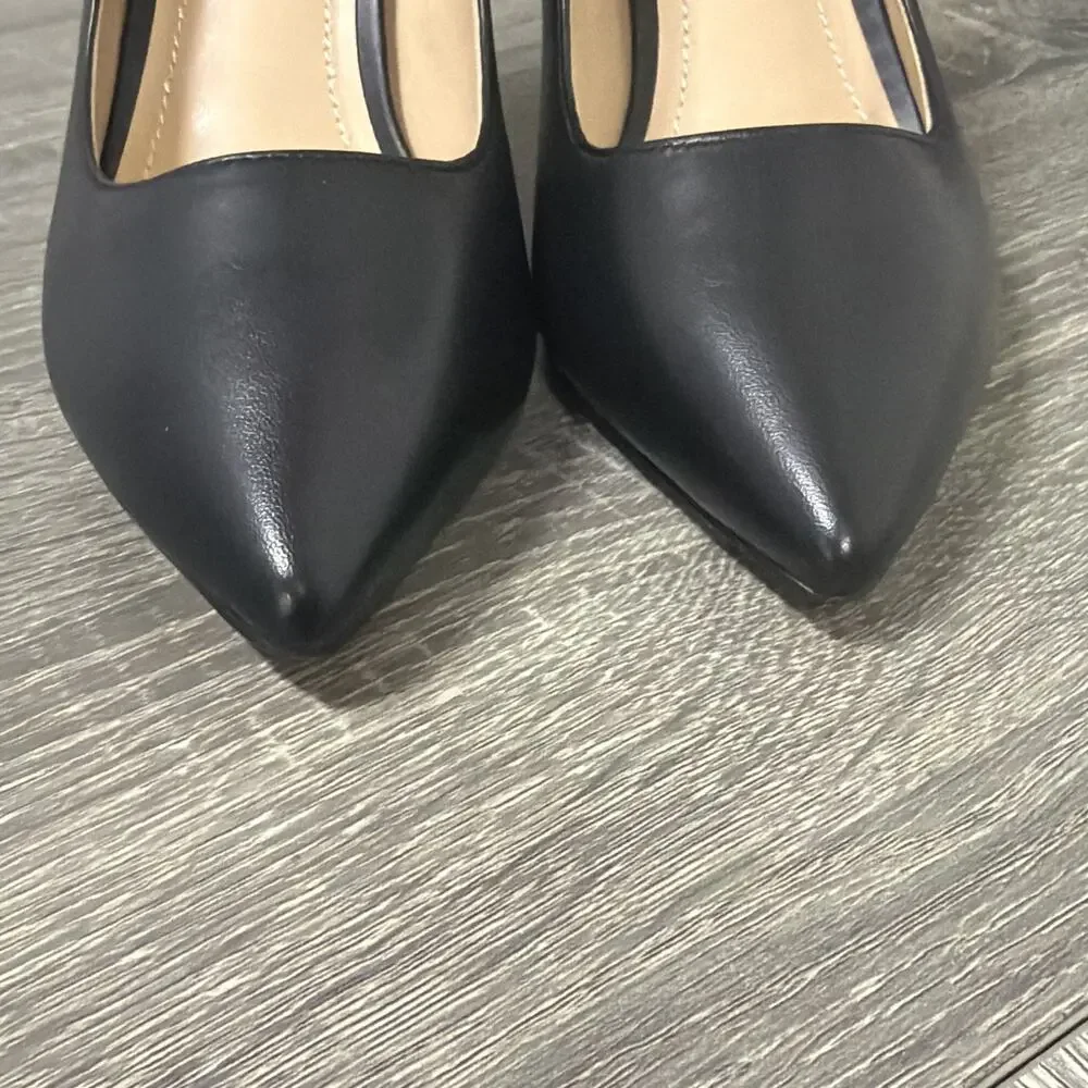 Coach Designer Pumps 7.5